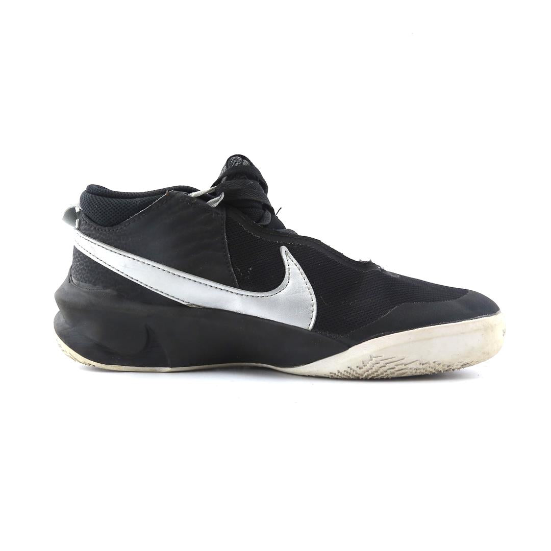 NIKE TEAM HUSTLE D 10