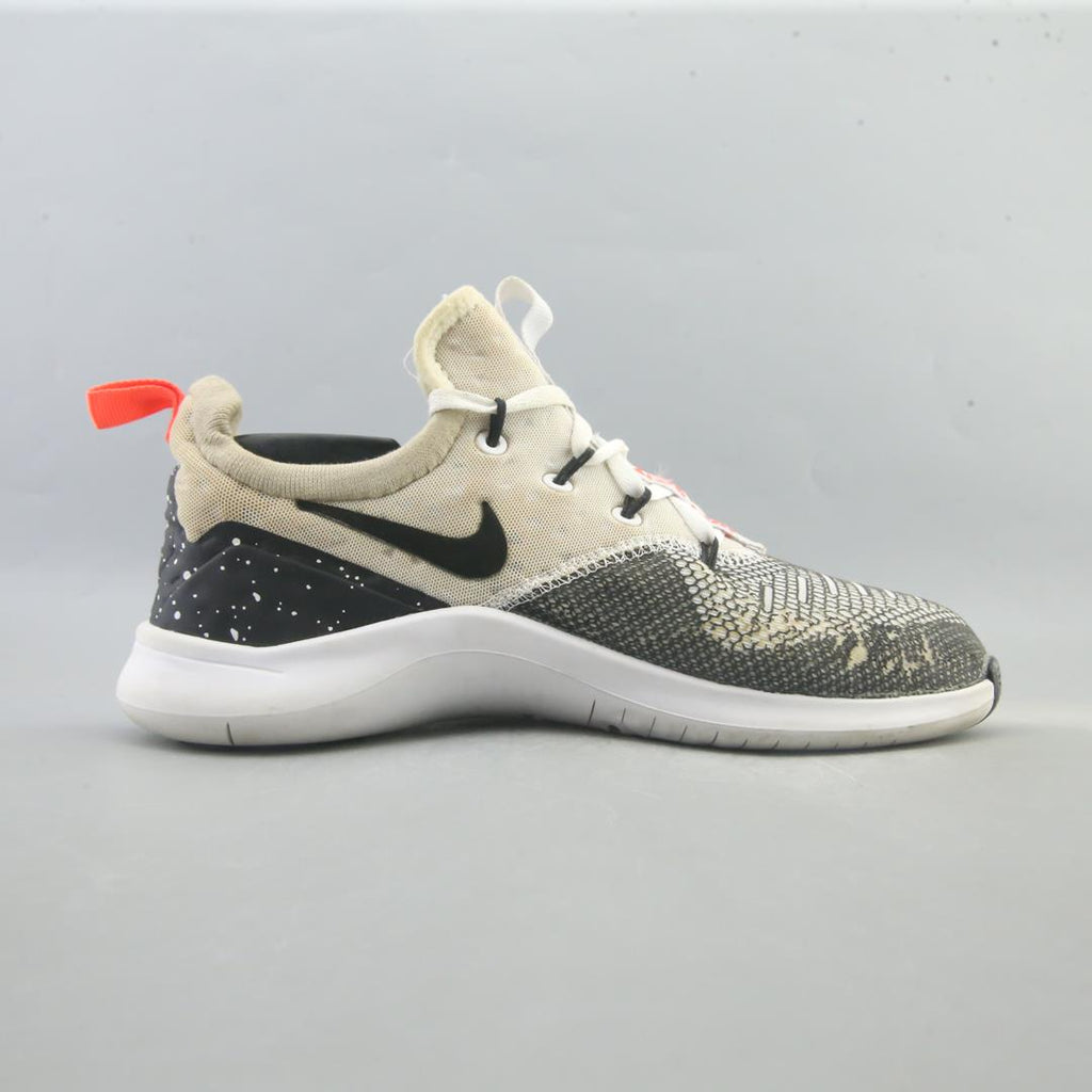 NIKE FREE TR 8