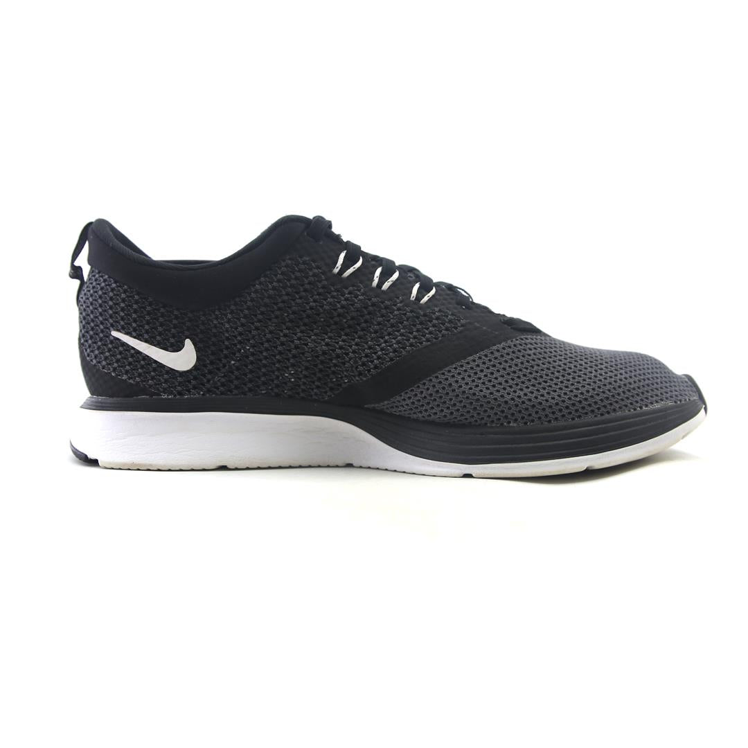 NIKE ZOOM STRIKE