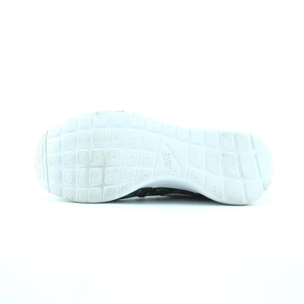 NIKE ROSHE ONE
