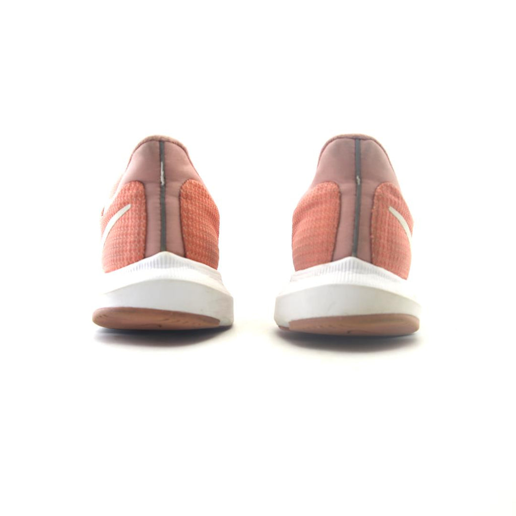 NIKE QUEST