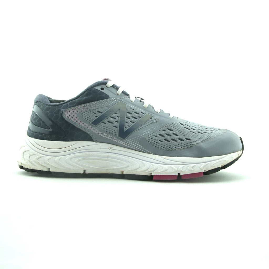 NEW BALANCE 840V4
