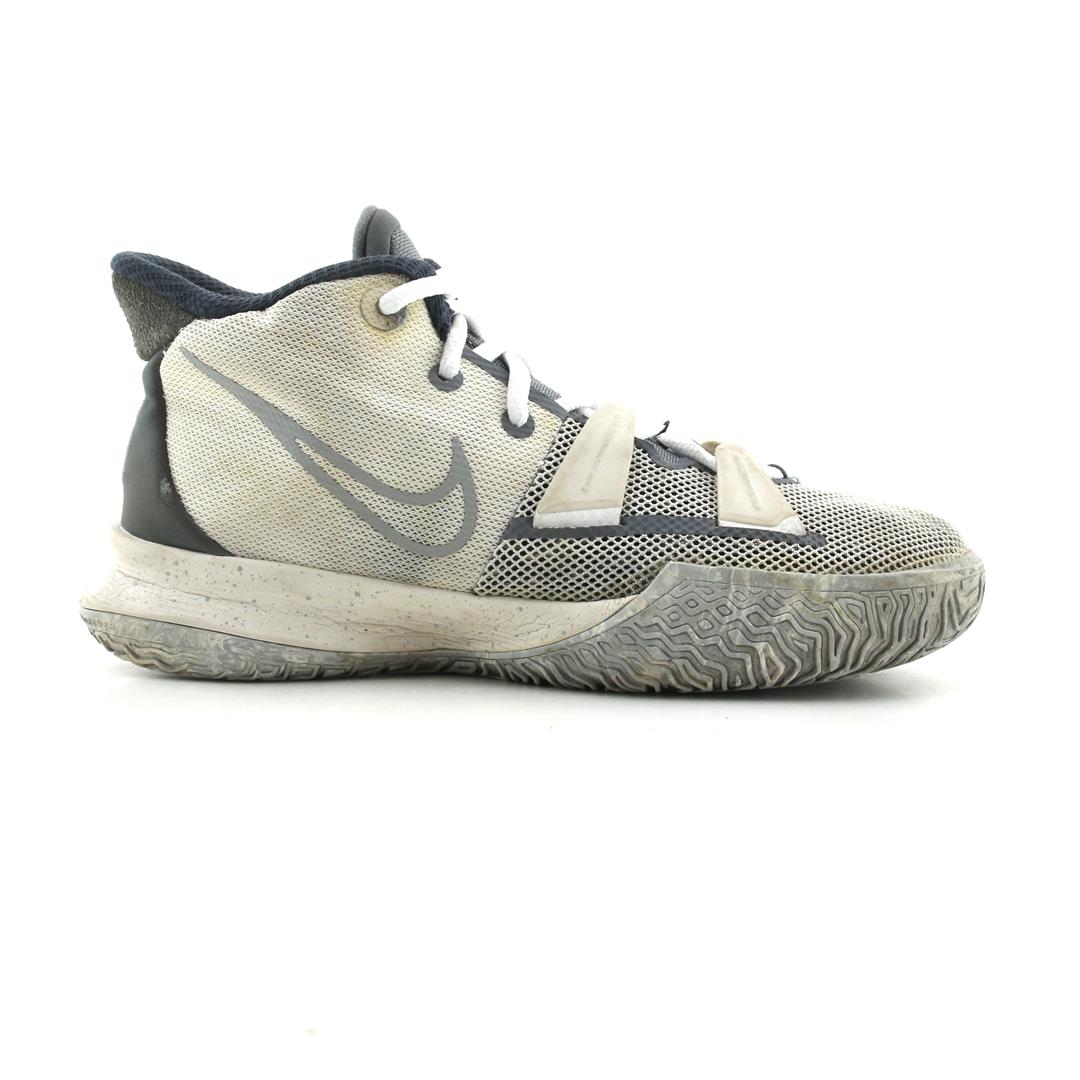 NIKE KYRIE 7