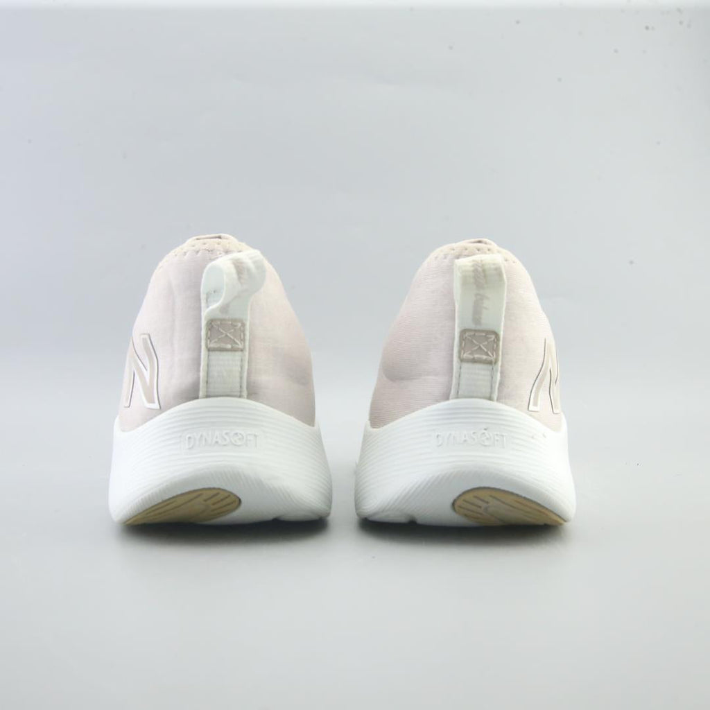 NEW BALANCE  BEAYA