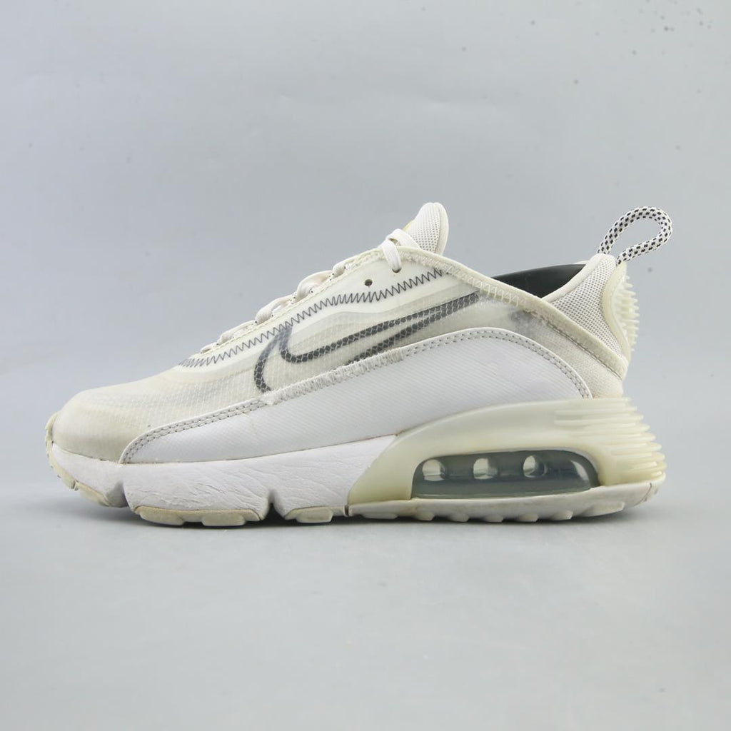 NIKE AIR MAX 2090