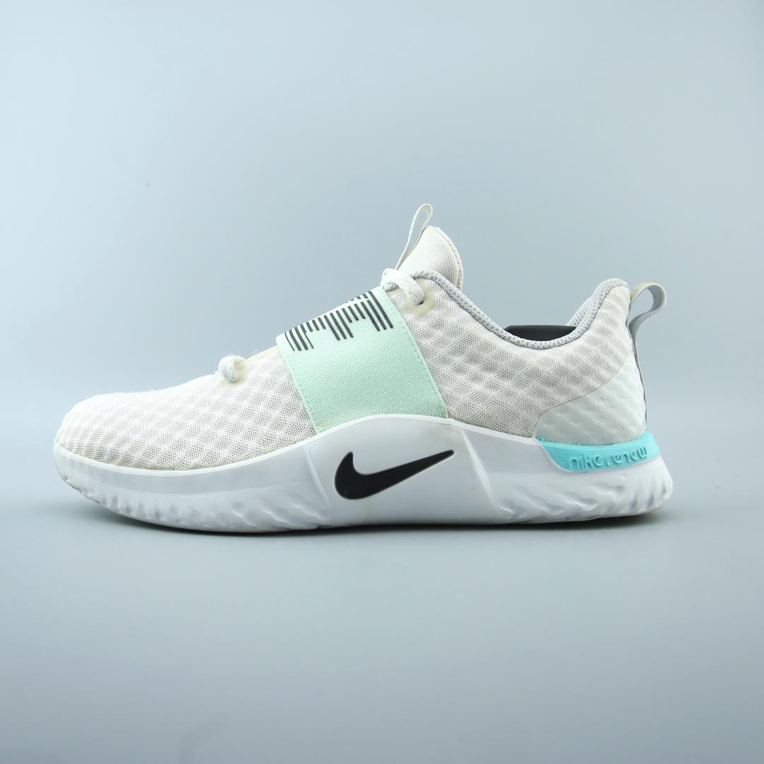 NIKE IN-SEASON TR 9