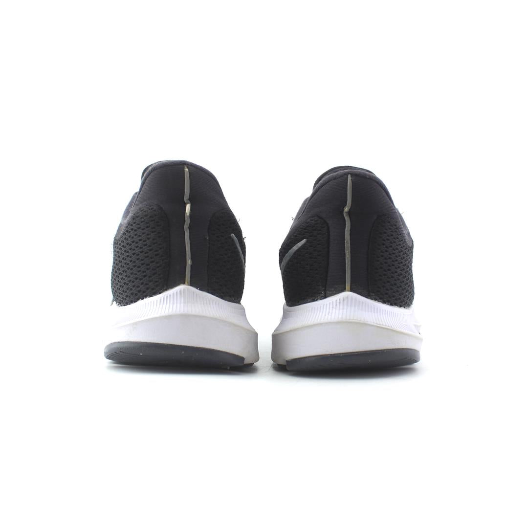 NIKE QUEST 2