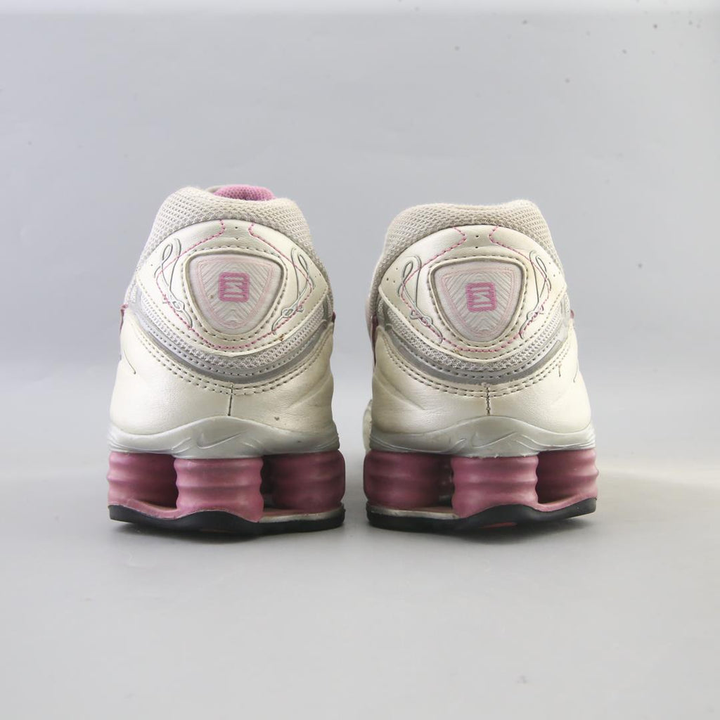 NIKE SHOX