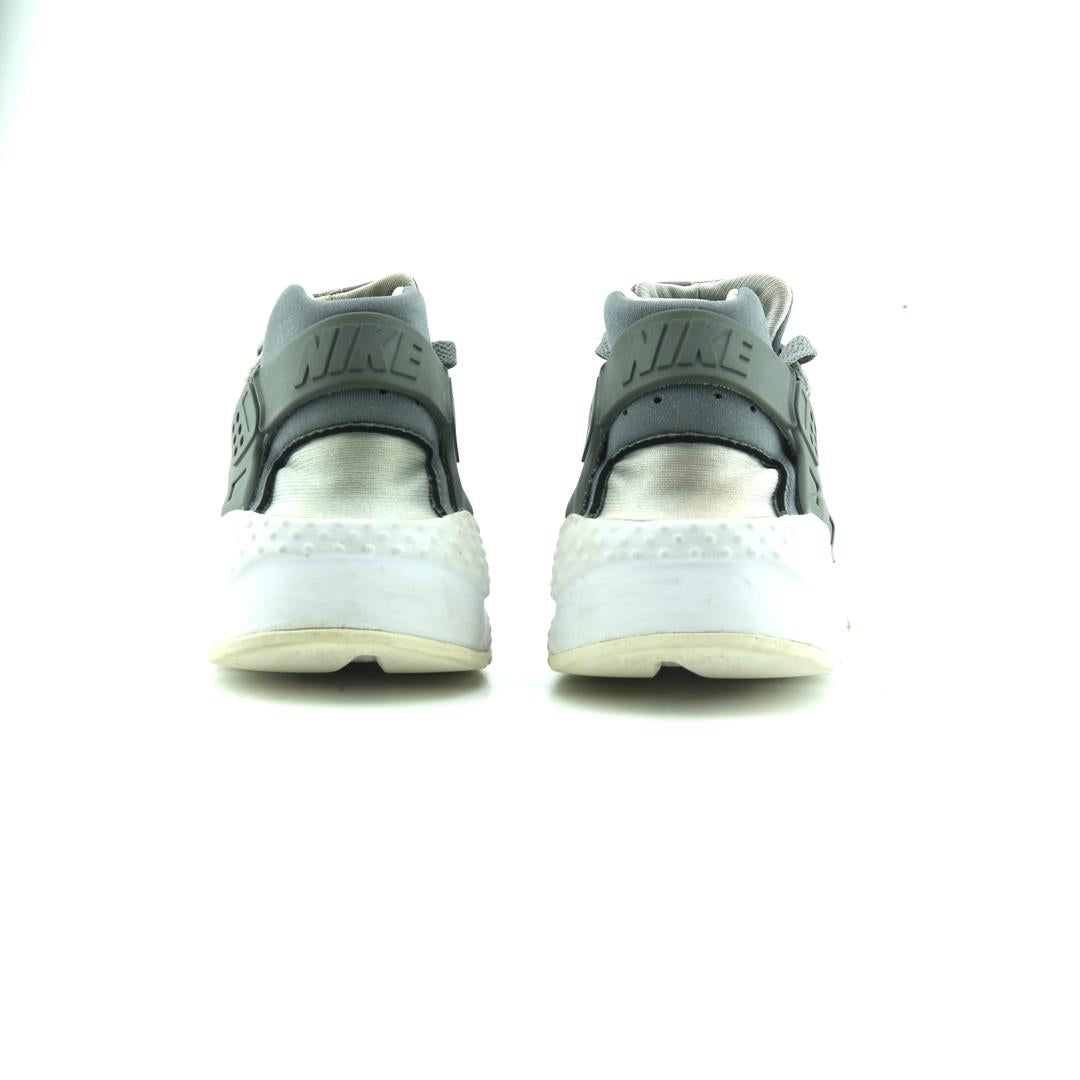 NIKE HUARACHE RUN