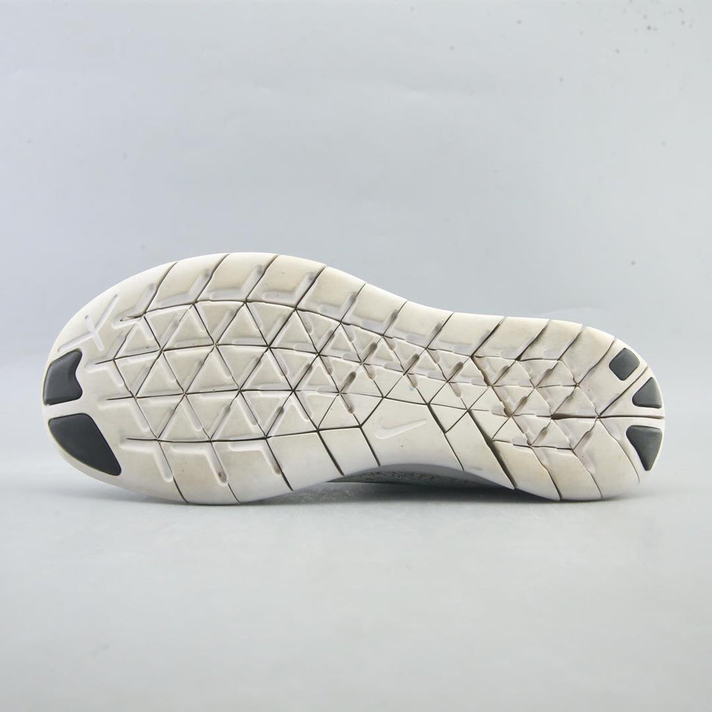 NIKE FREE RUN