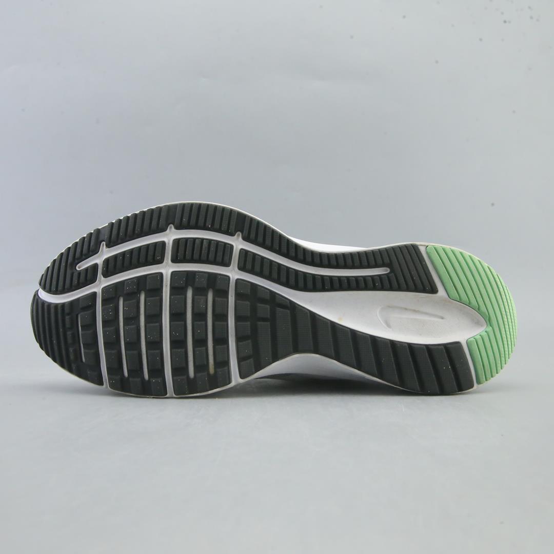 NIKE QUEST 3