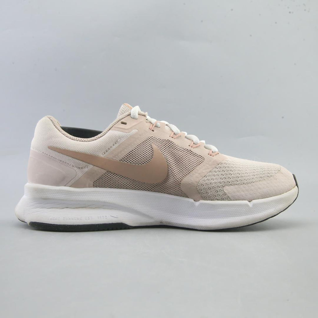 NIKE RUN SWIFT 3