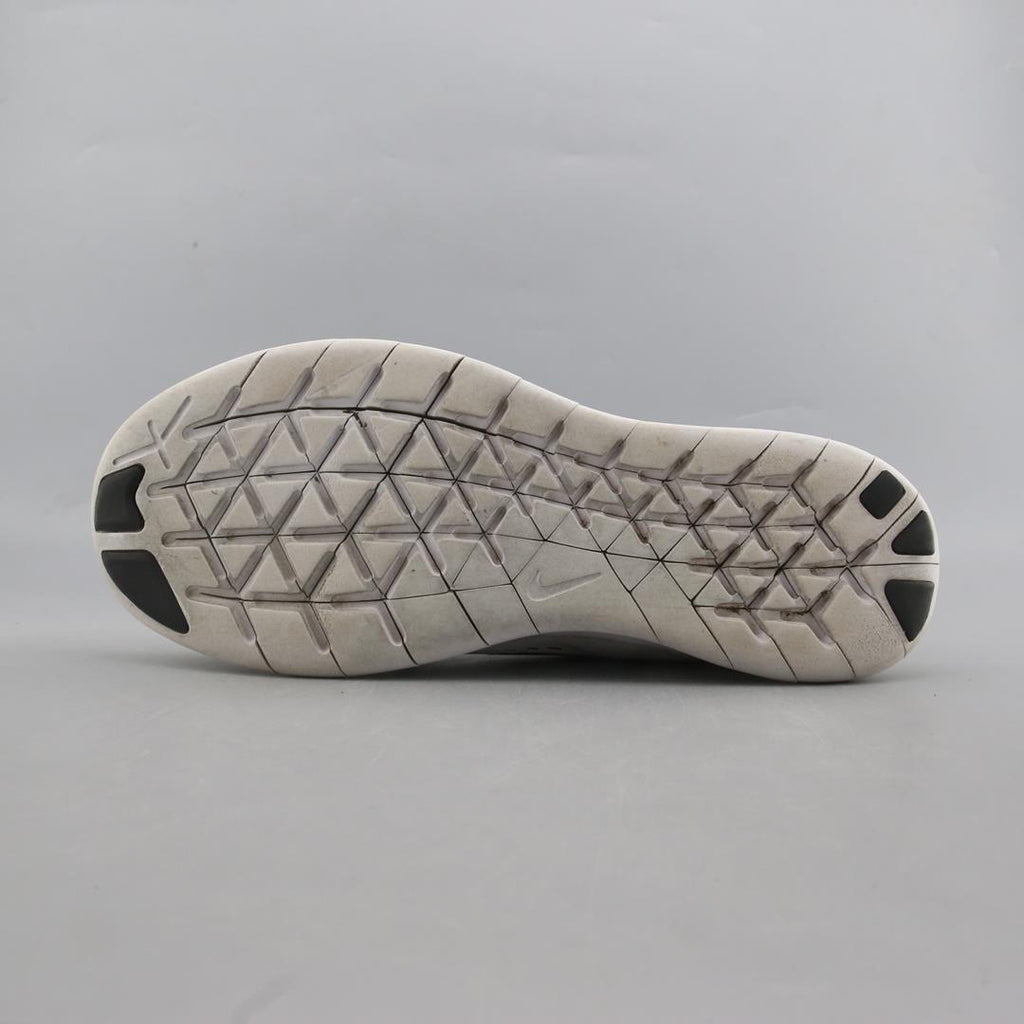 NIKE FREE RN
