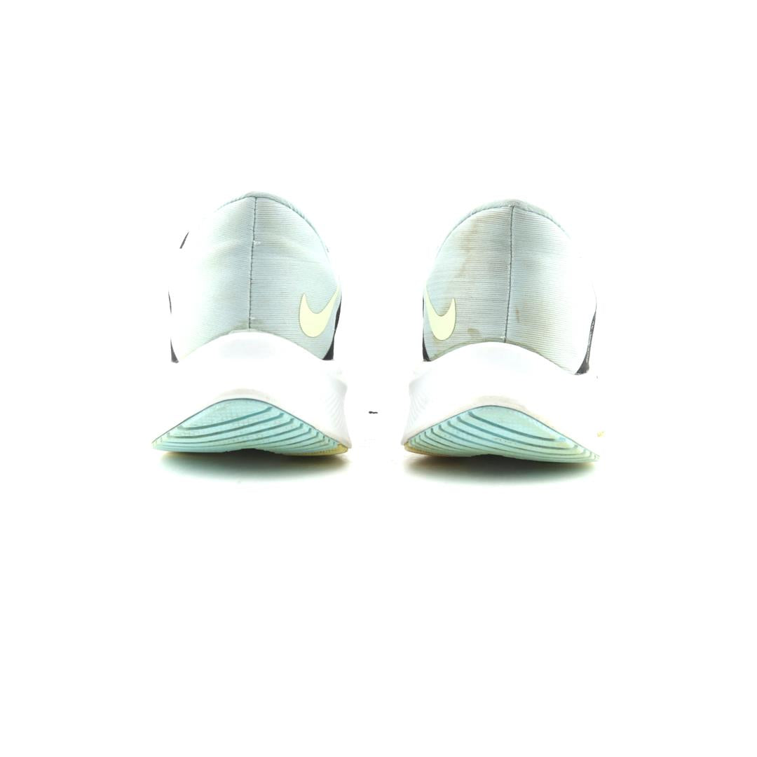 NIKE QUEST 3