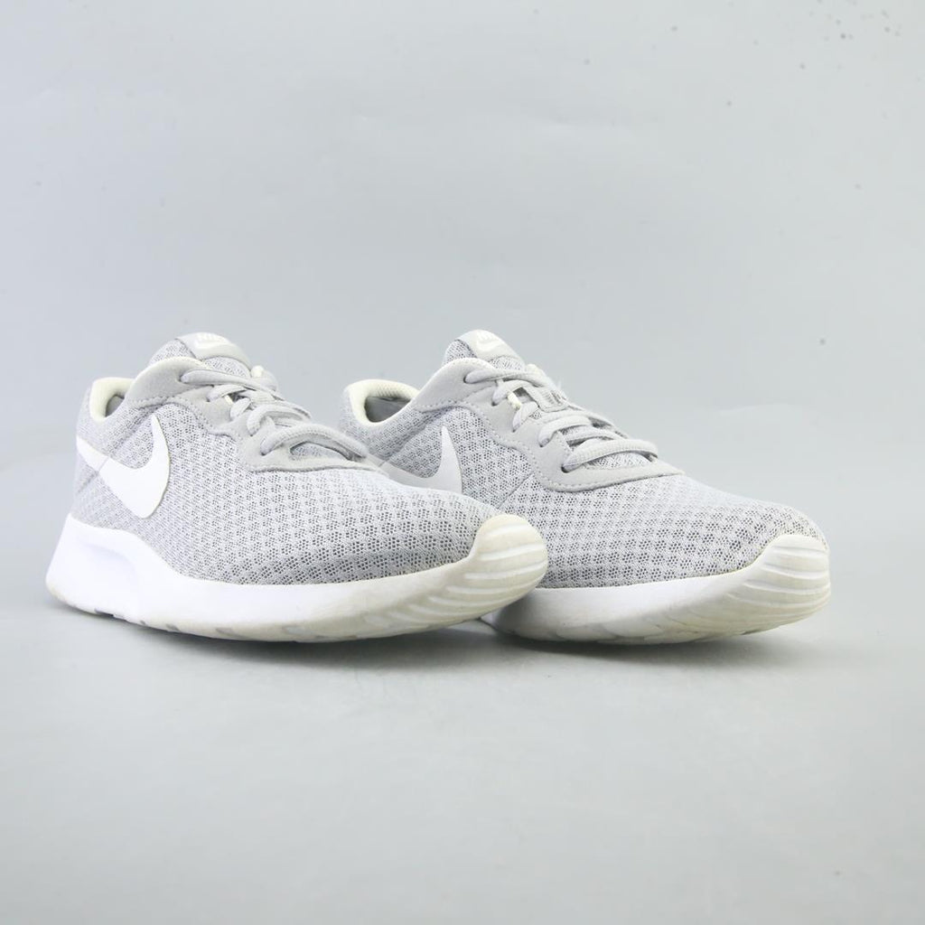 NIKE TANJUN