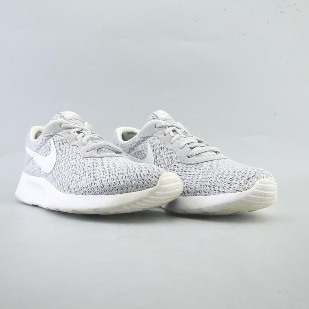 NIKE TANJUN