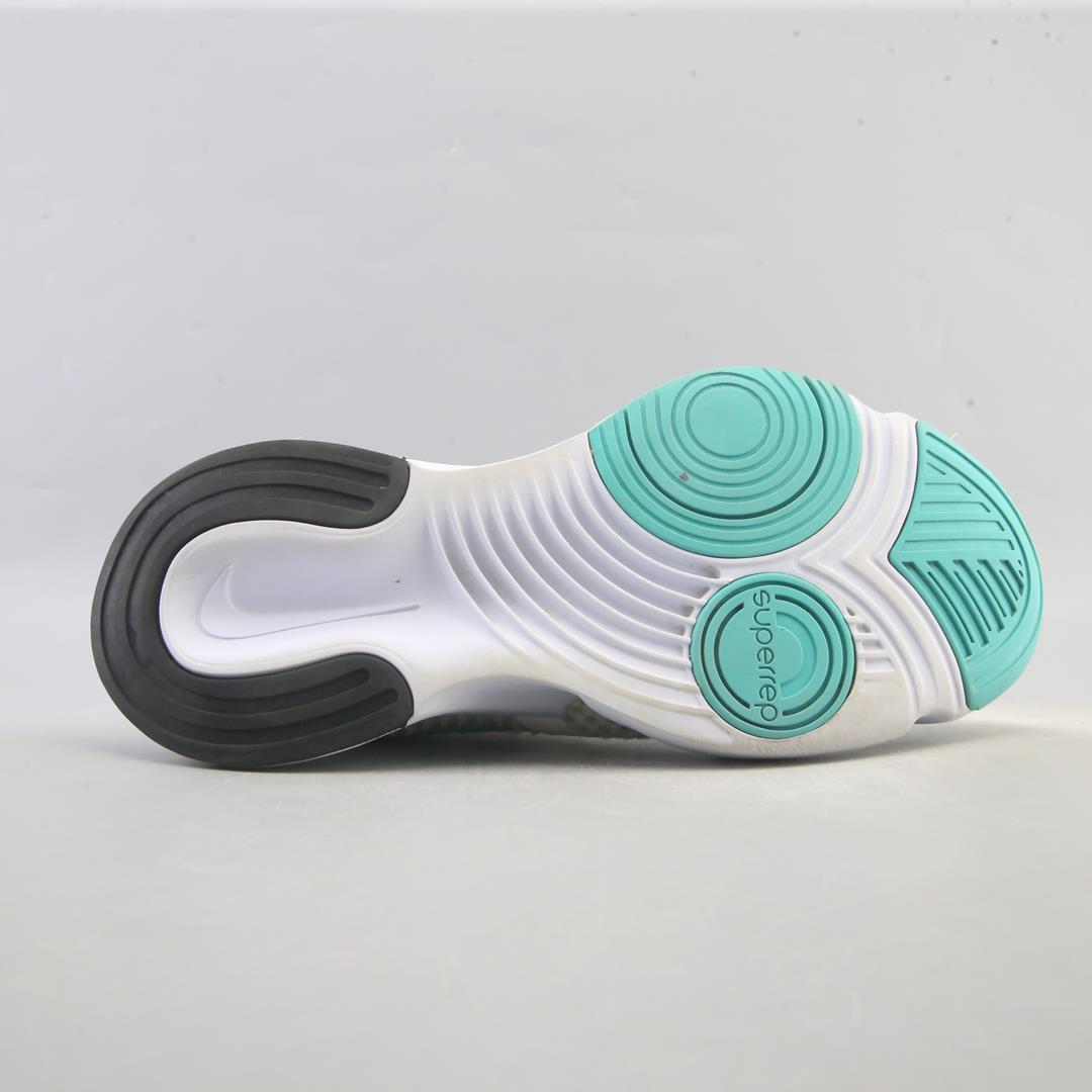 NIKE SUPERREP GO
