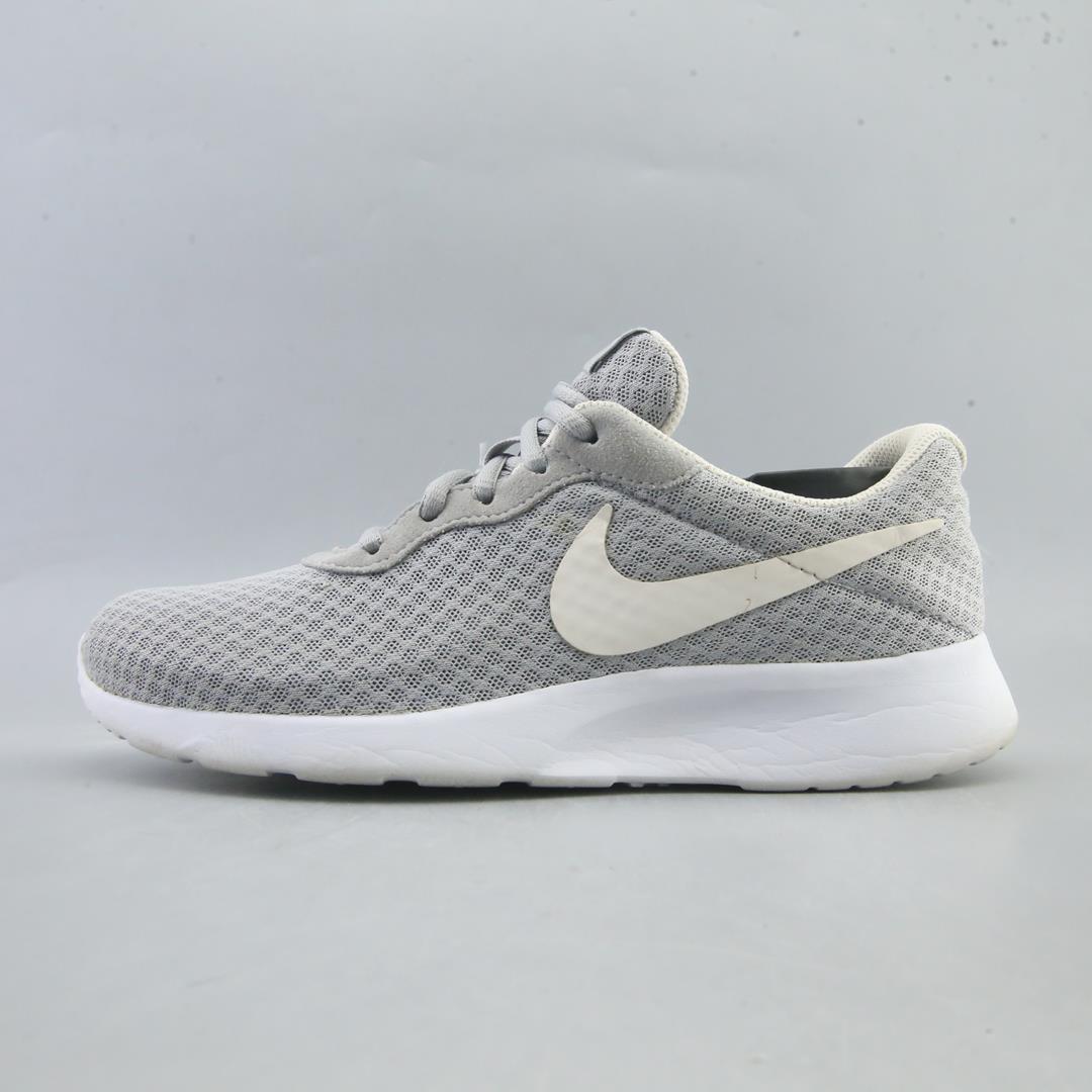 NIKE TANJUN