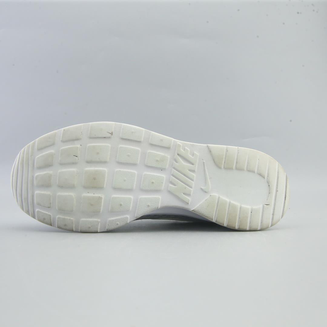 NIKE TANJUN