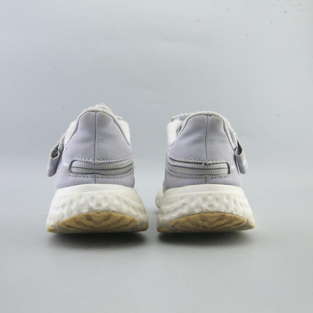 NIKE REVOLUTION 5