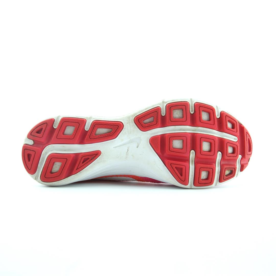 NIKE REVOLUTION 3