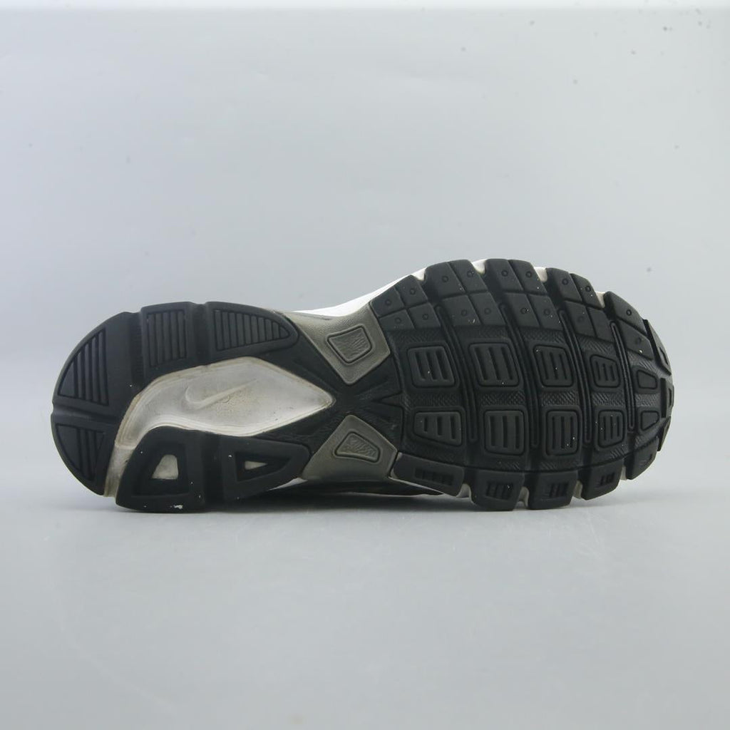 NIKE  INITIATOR