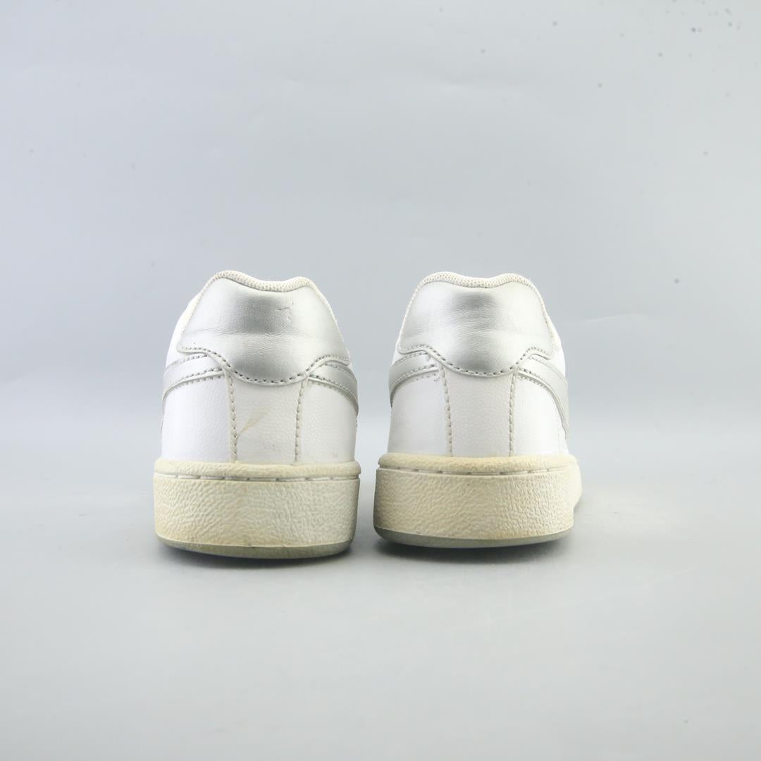 NIKE  COURT MAJESTIC