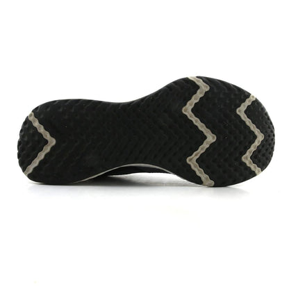 NIKE REVOLUTION 5
