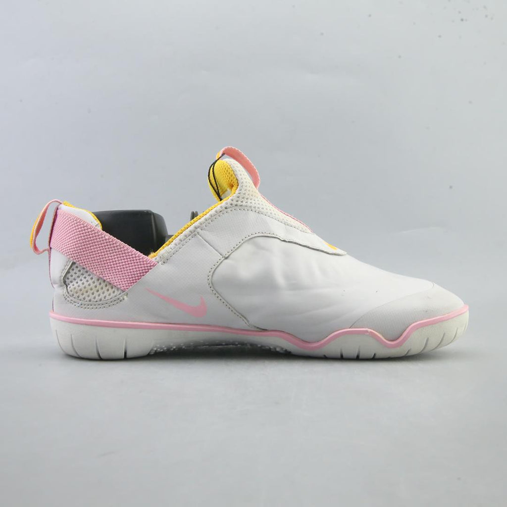NIKE  ZOOM PULSE