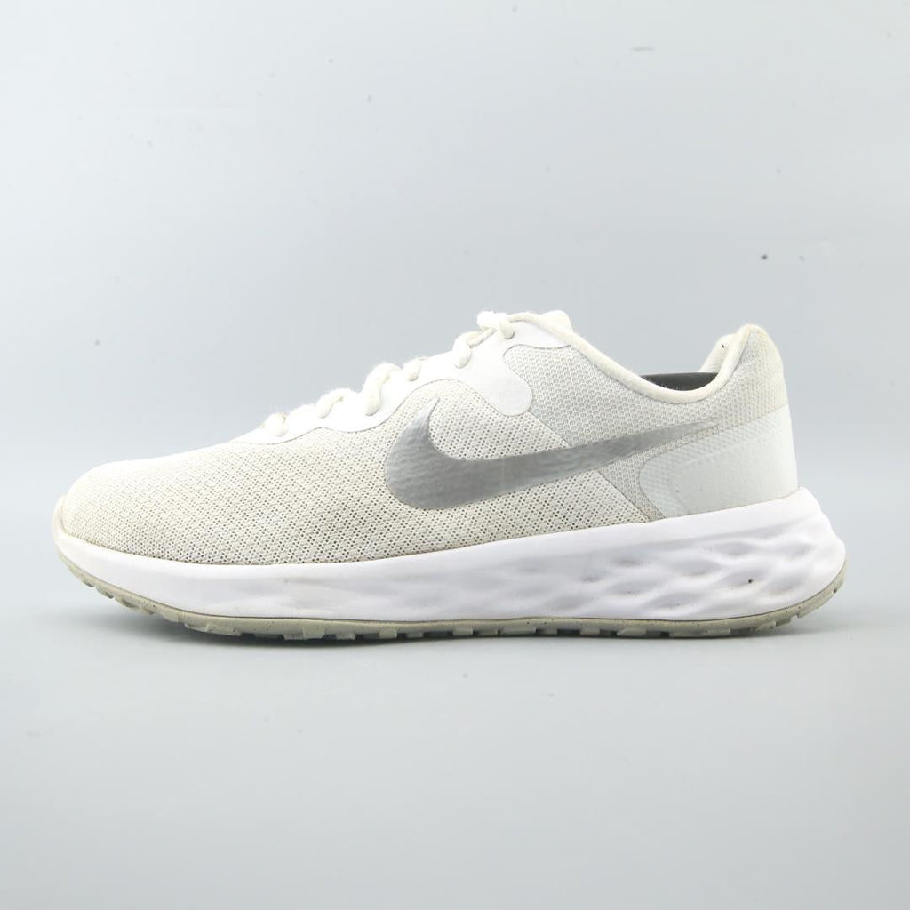 NIKE REVOLUTION 6