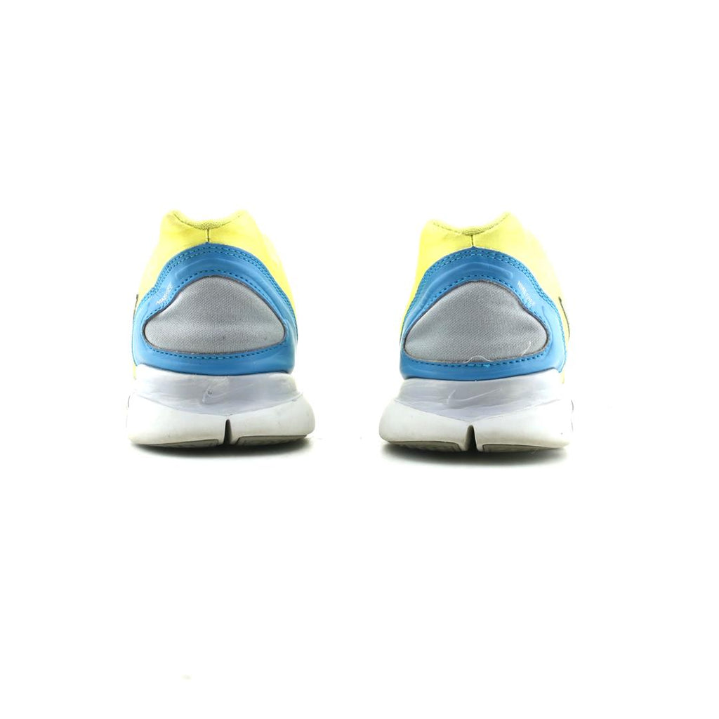 NIKE  FREE TR FIT