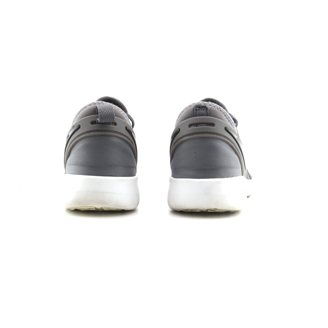 NIKE FREE TR 7