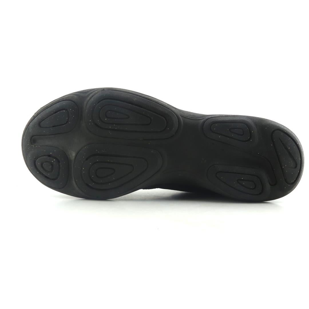 NIKE REVOLUTION 4