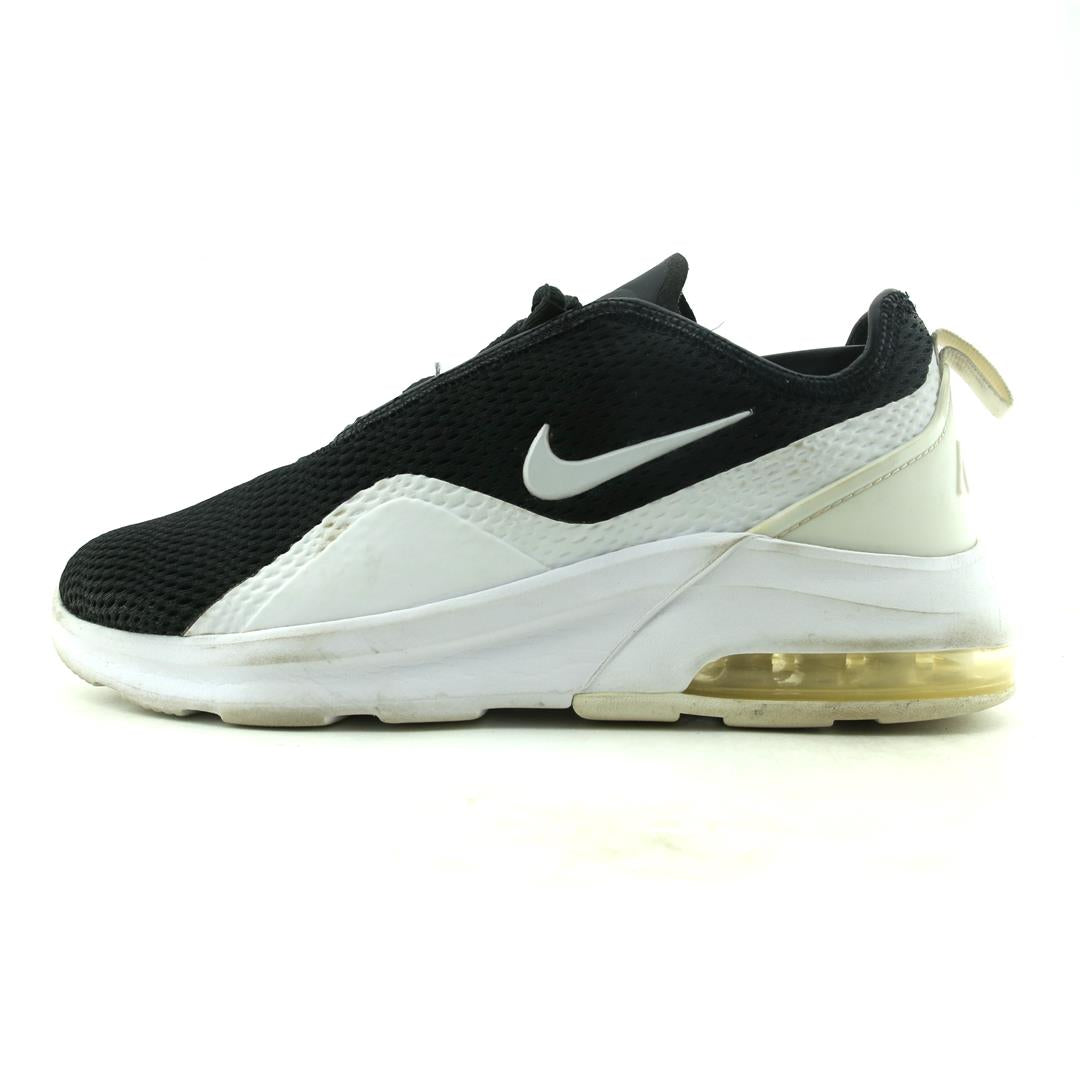 NIKE AIR MAX MOTION 2