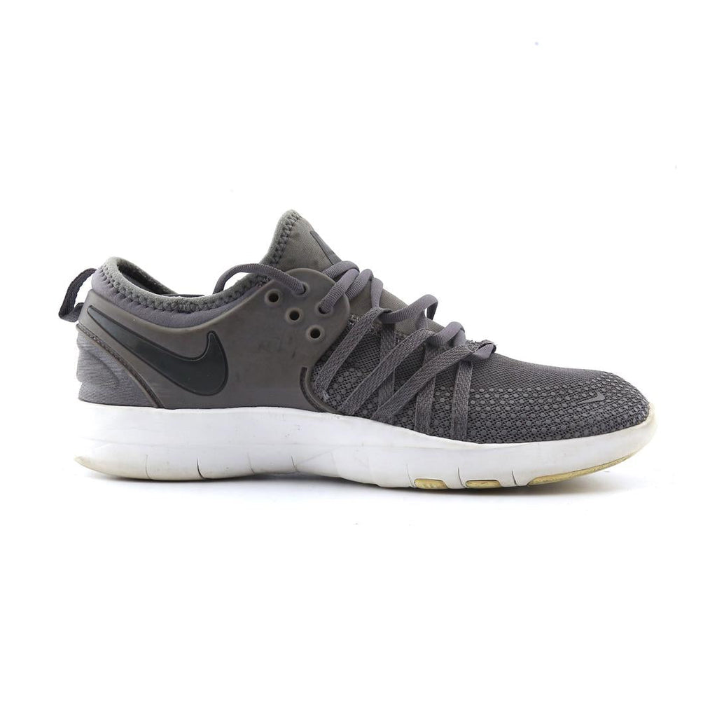 NIKE FREE TR 7