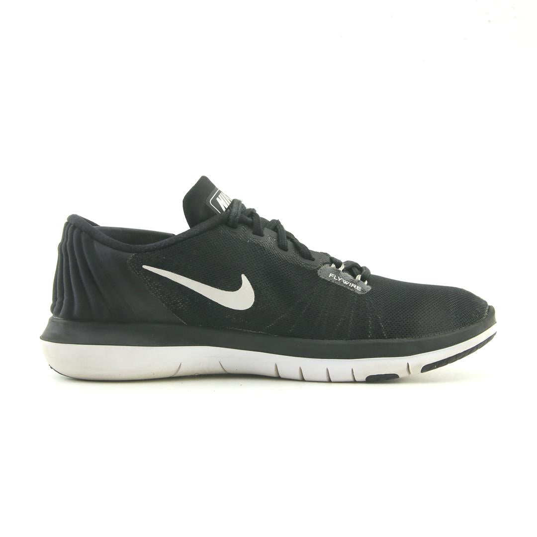 NIKE FLEX SUPREME TR 5