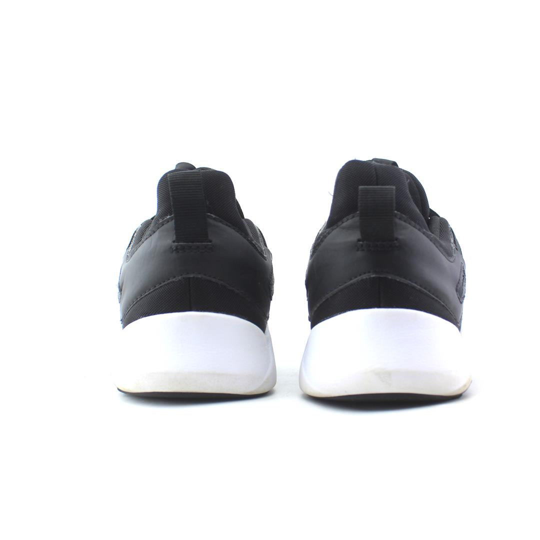 NIKE LEGEND ESSENTIAL