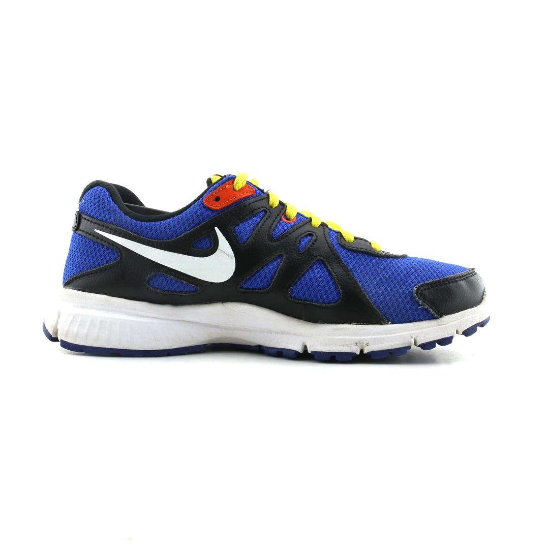 NIKE  REVOLUTION 2
