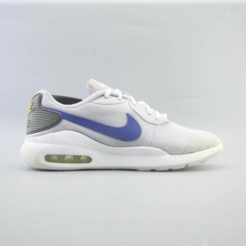 NIKE  AIR MAX OKETO