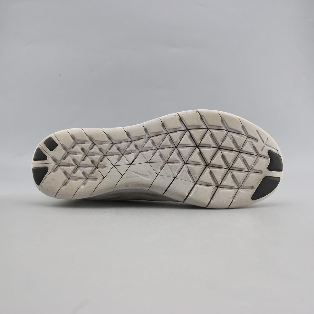 NIKE FREE RN