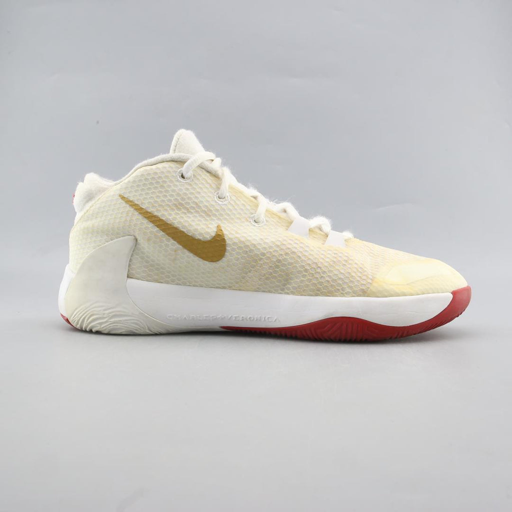NIKE  ZOOM FREAK 1