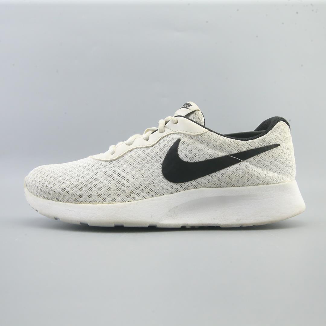 NIKE TANJUN