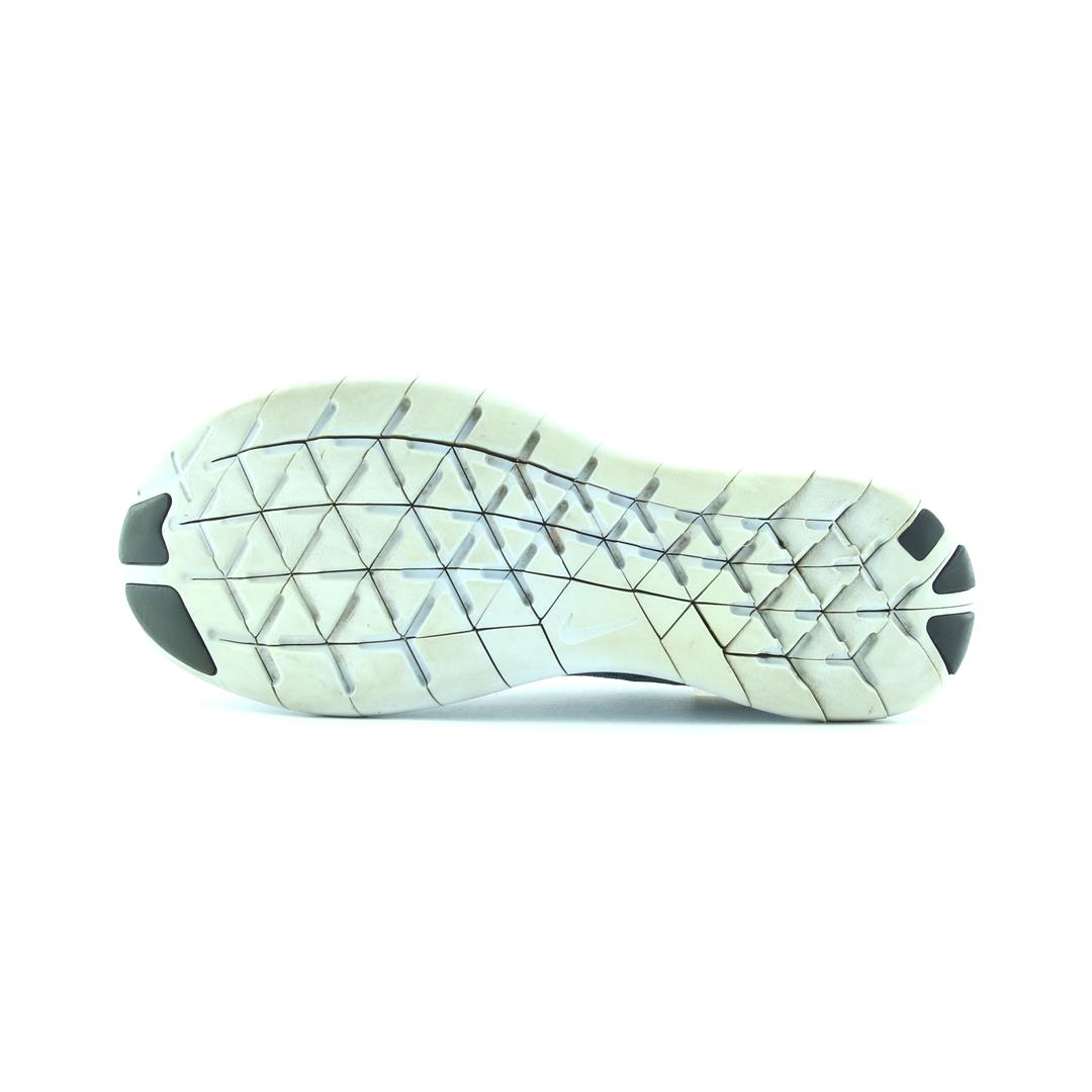 NIKE FREE RN