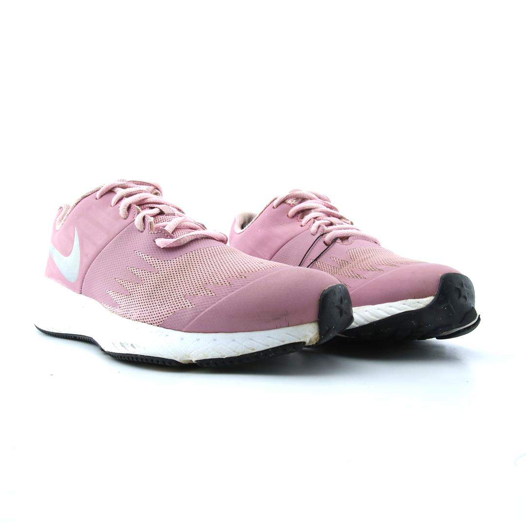 NIKE STAR RUNNER