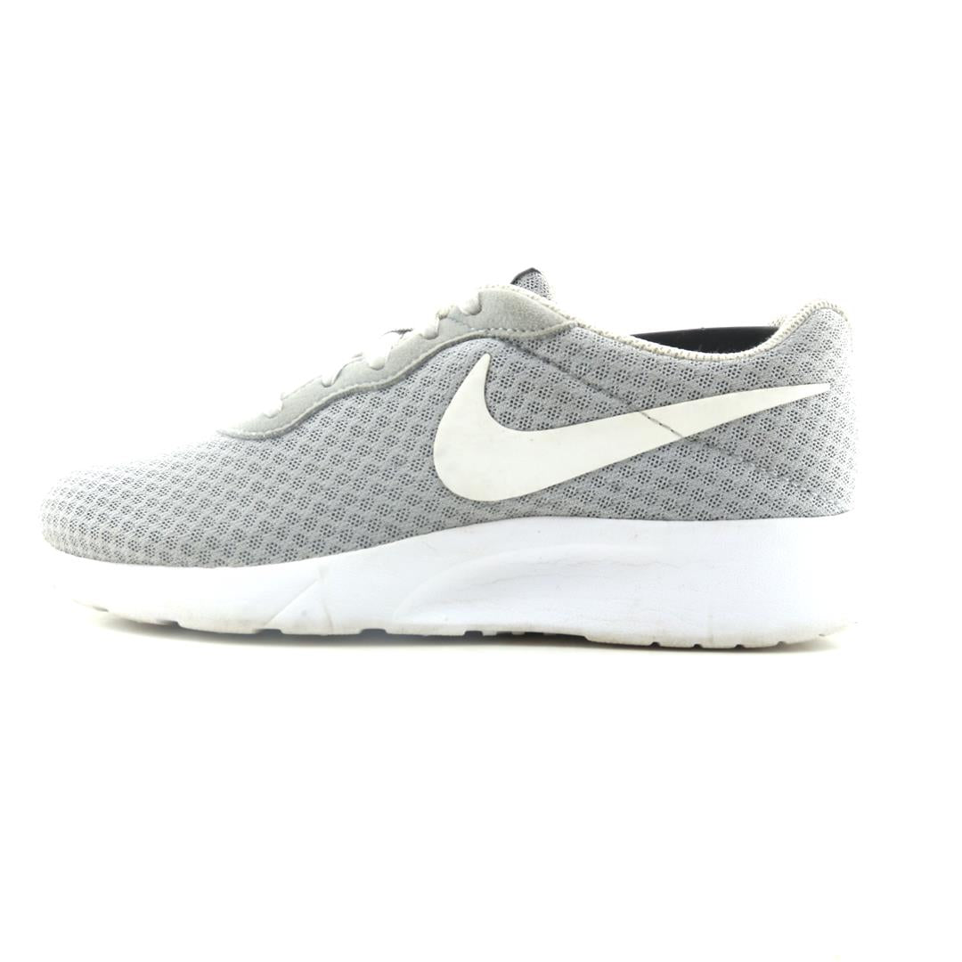 NIKE TANJUN