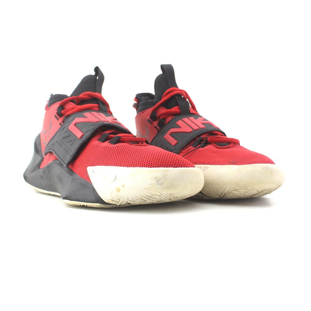 NIKE FUTURE COURT 3