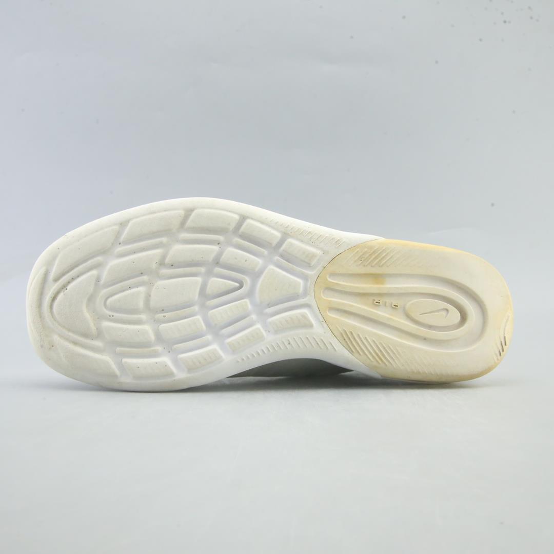 NIKE AIR MAX AXIS