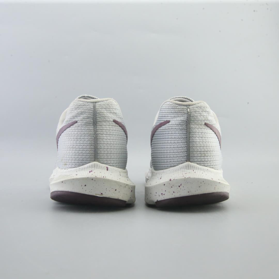 NIKE RUN SWIFT