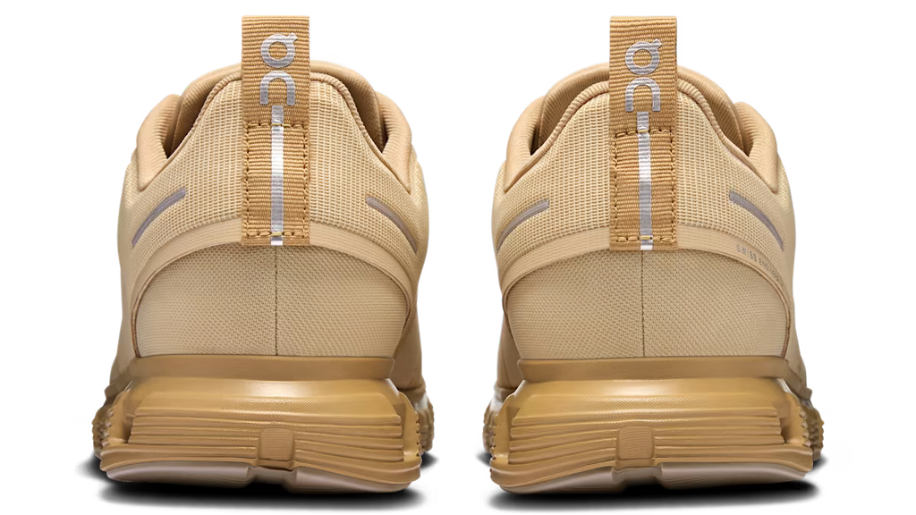 On Running Cloud 6 Waterproof Sand Dune