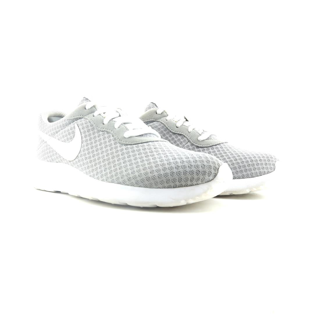 NIKE TANJUN